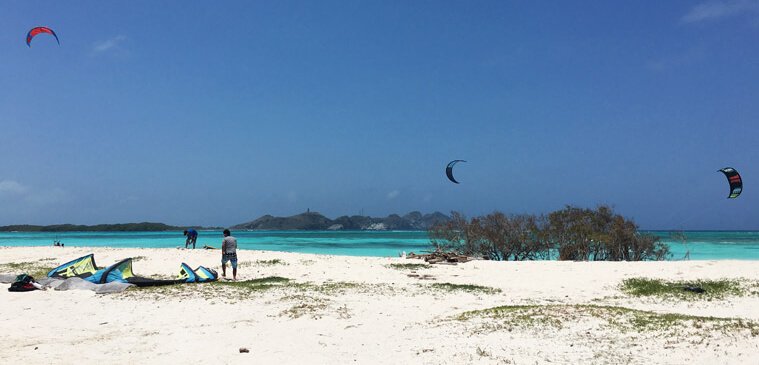 Kitesurfers around Franziski