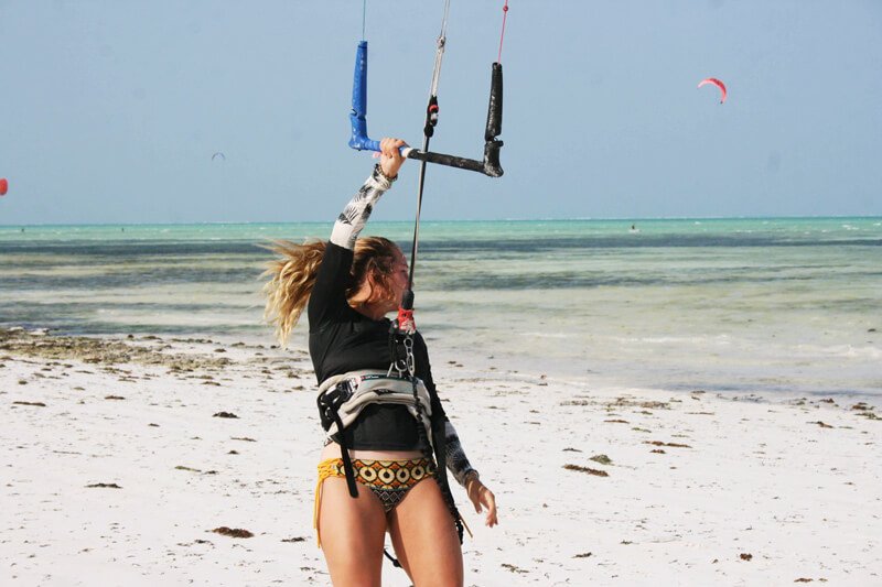 girl losing her kiteboard